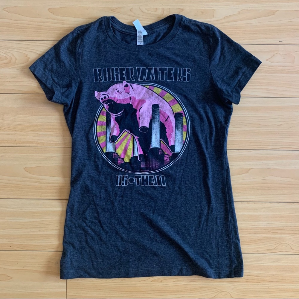 Roger Waters Us + Them 2017 Tour Tee